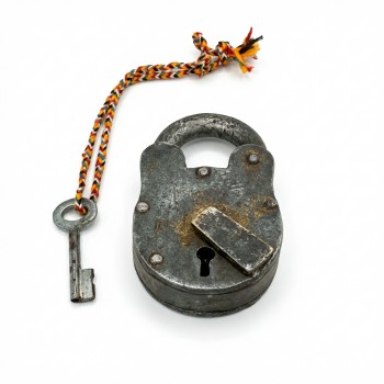 VINTAGE PAD LOCK MEDIUM