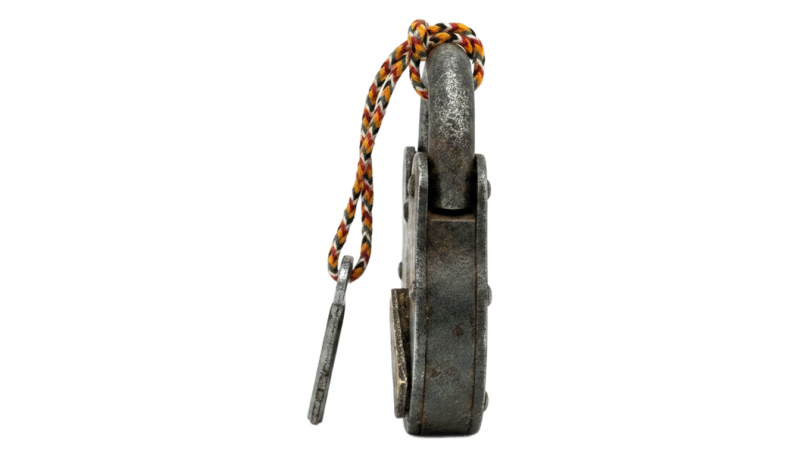 VINTAGE PAD LOCK MEDIUM - Image 3